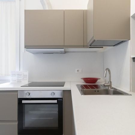 Italianway - Frisi 8 B Apartment Milan Bagian luar foto